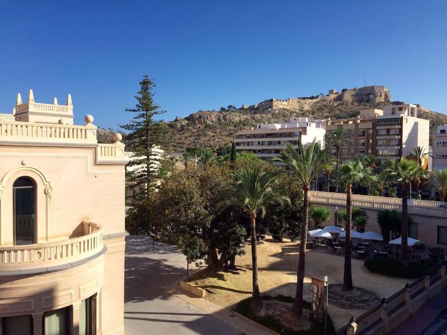 דירות אליקאנטה Bright Flat With View To The Castle And The Museum מראה חיצוני תמונה